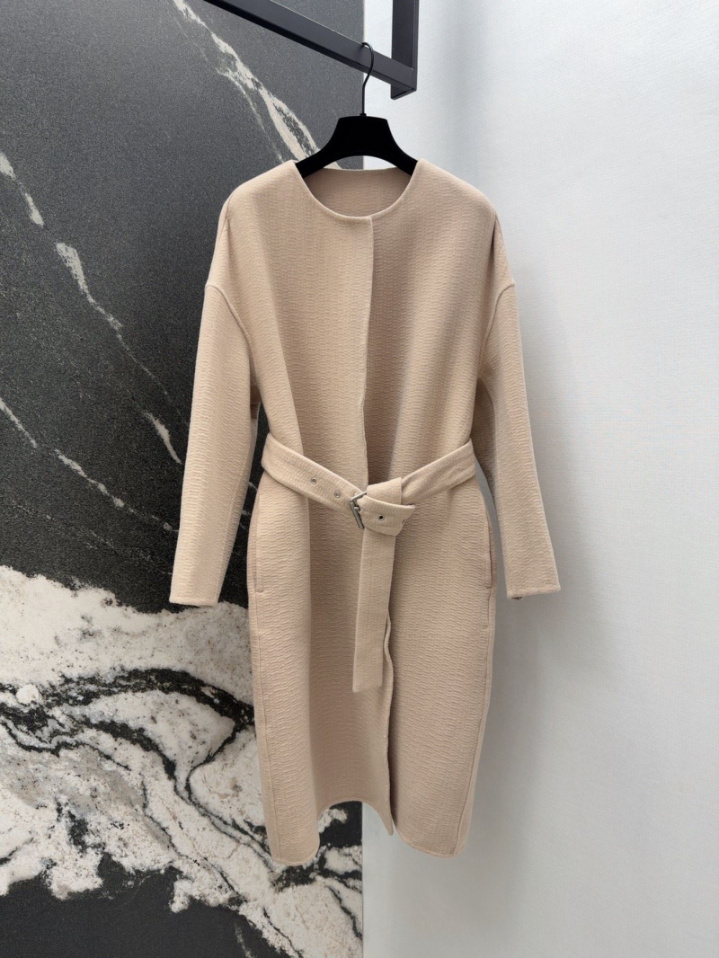 chr1st1an D10r outwear